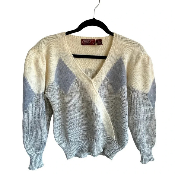 💥Vintage GINENNE sweater (L) 💥 - Picture 1 of 12